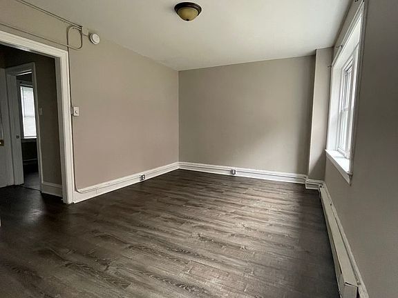 4th image of 5427 Wayne Ave #J-32