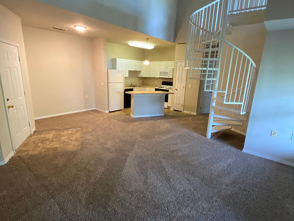 Overview of Living Room, Dining Room & Kitchen