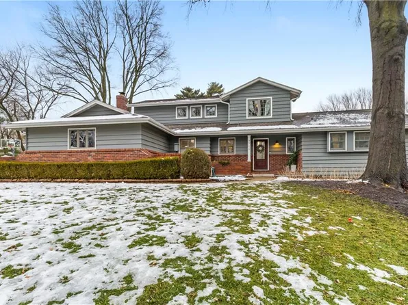 9715 Belinder Rd, Leawood, KS 66206
