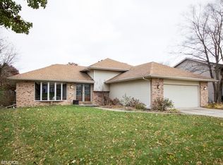 414 S Raven Rd, Shorewood, IL 60404