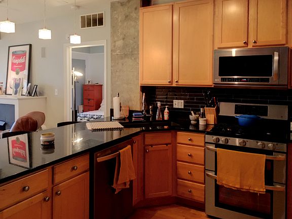 4th image of 1212 N Wells St APT 802