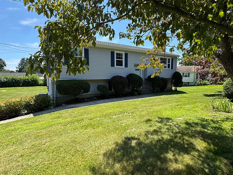 21 Weir St — Photo 1