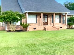 8 Jennie Ln, Picayune, MS 39466