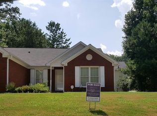 587 Pennybrook Ln, Stone Mountain, GA 30087