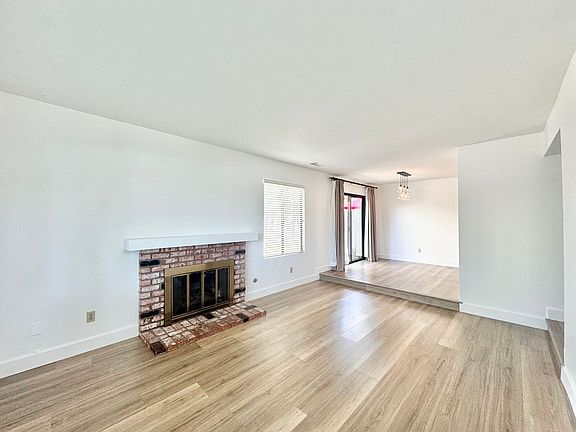4th image of 939 W 19th St Unit C1
