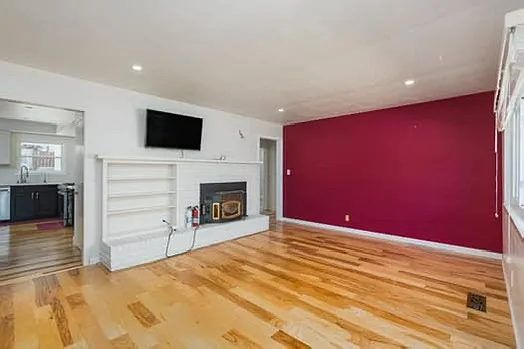 1575 Lander St — Photo 2