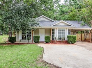 606 Happy Ln, Oxford, MS 38655