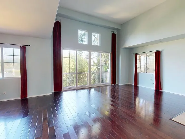 5655 Como Cir — Photo 3