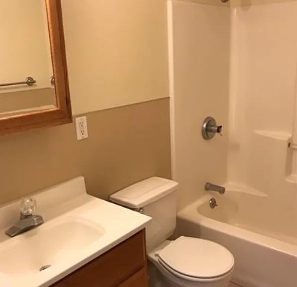39 Ducas Dr #8 — Photo 5