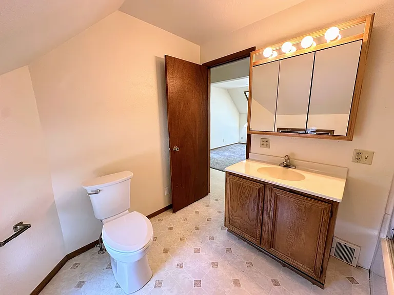 2212 School St — Photo 16