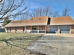 21670 Oakcrest Rd, Spring Hill, KS 66083