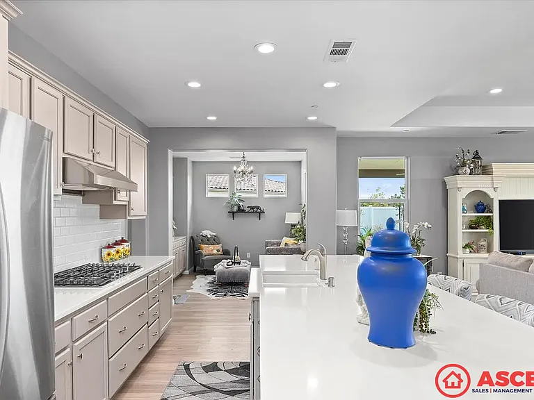 14430 Utica Way — Photo 8