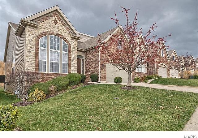 1st image of 144 Kendall Bluff Ct