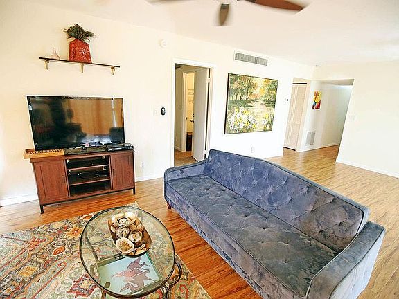 4th image of 3050 Presidential Way APT 401