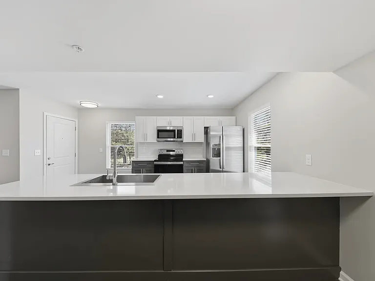 2 Emerald Way — Photo 2