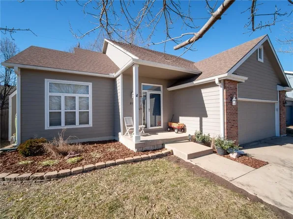 517 N Durham Ct, Lawrence, KS 66049