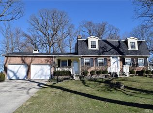 560 Trotwood St, Springfield, OH 45503