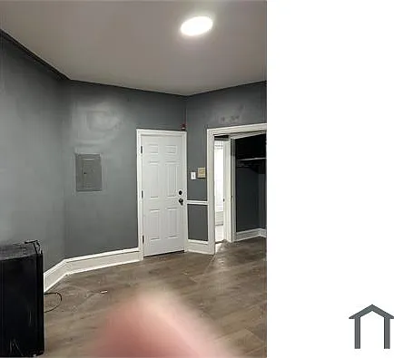 4618 Wayne Ave #2F — Photo 3