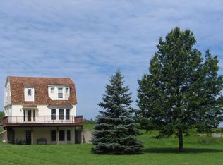1694 71 1/2 St, South Haven, MI 49090