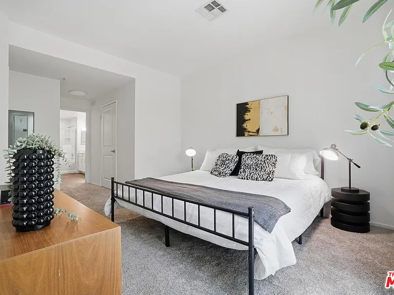 6400 Crescent Park E #301 — Photo 11