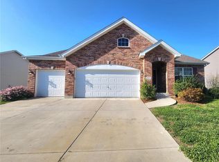 1021 Richland Park Dr, O Fallon, IL 62269