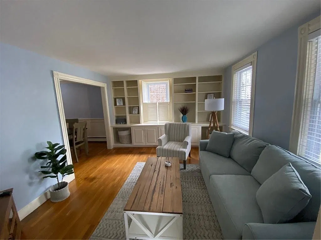 3 bed, 2.0 bath, 1454 sqft, $12,000 — Photo 4