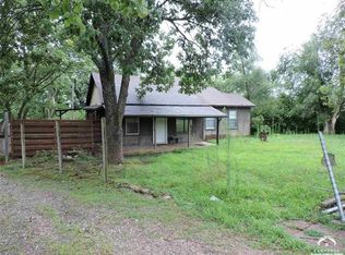 8732 SW 10th St, Topeka, KS 66615