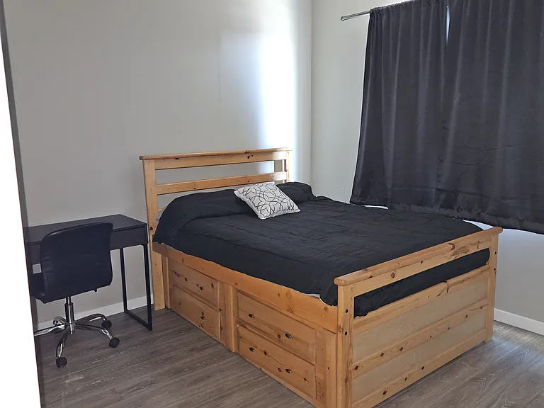Full Size Bed