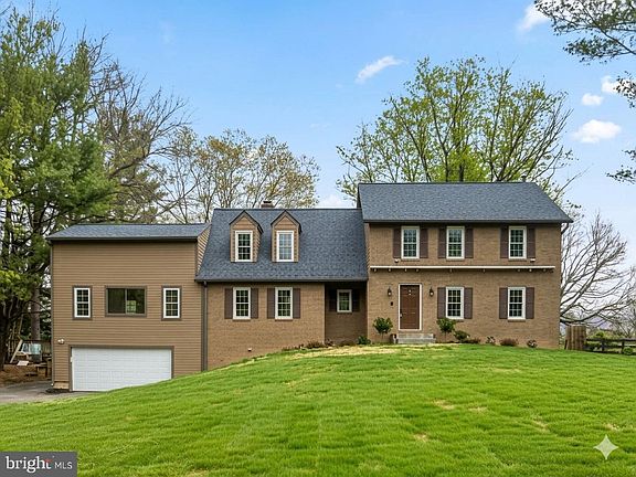 2nd image of 60 N Tavenner Ln