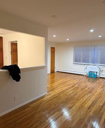 5th image of 14728 22nd Ave #1A