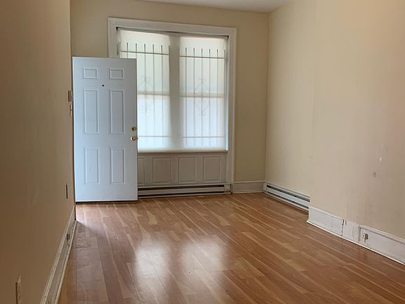 3rd image of 1215 W Silver St