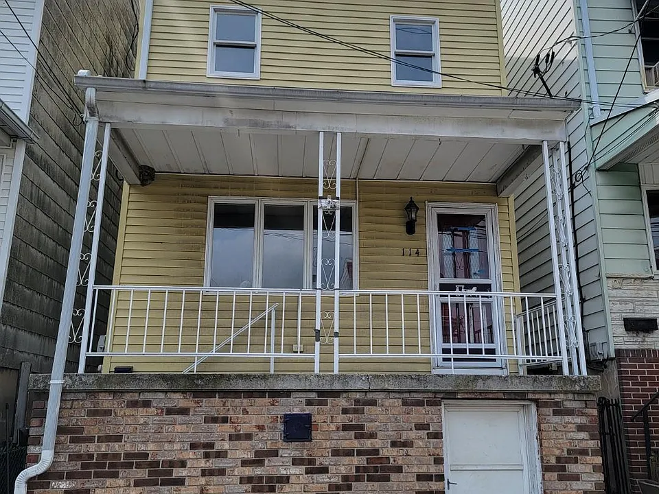114 Broad St