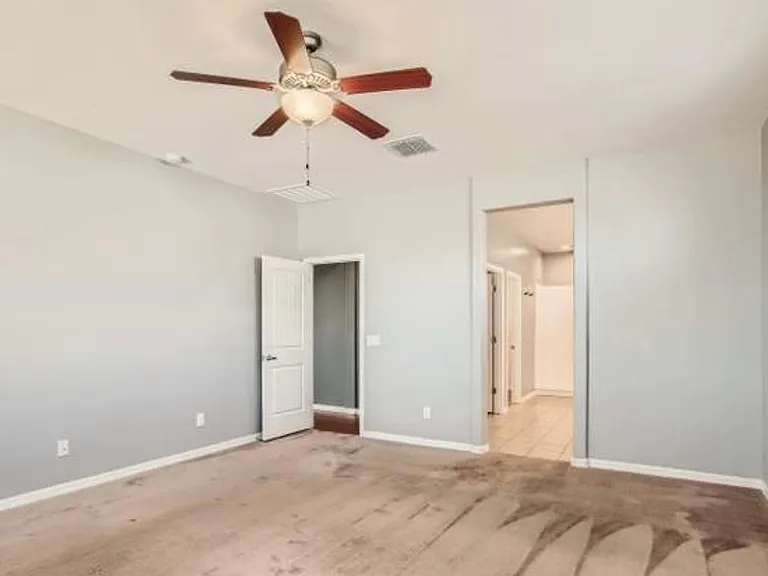 35359 N Donovan Dr — Photo 7