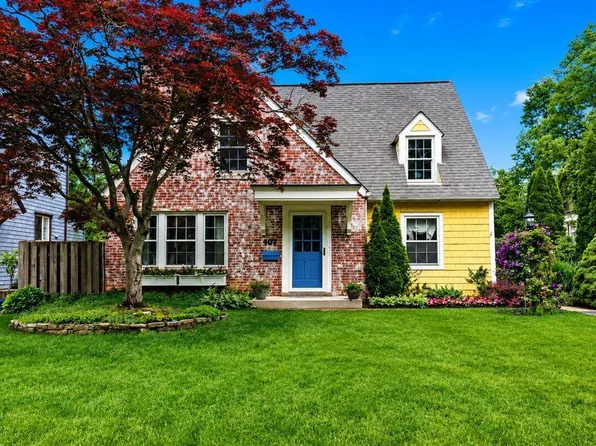 107 N Stanwood Rd, Columbus, OH 43209