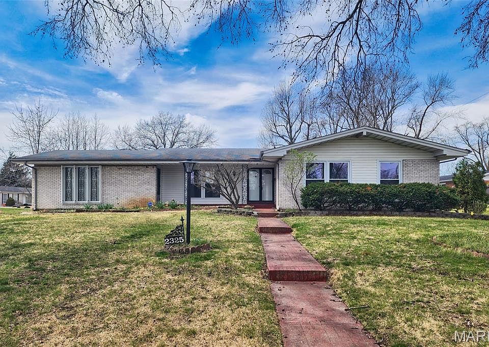 1st image of 2325 Grassland Dr