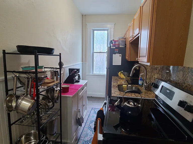 140 Elm St #4 — Photo 9
