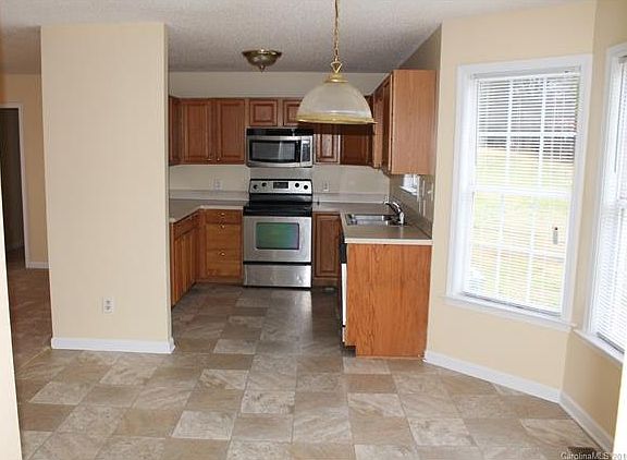 5th image of 1208 Marcela Dr