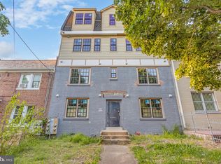 1622 R St SE, Washington, DC 20020