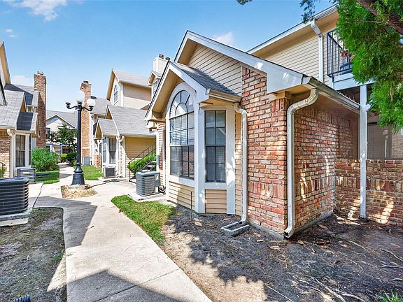 3rd image of 2300 Old Spanish Trl APT 1067