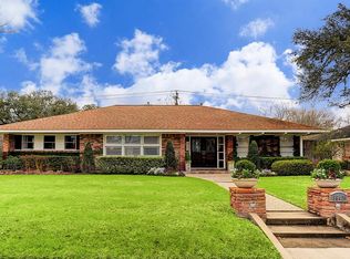 3642 Drummond St, Houston, TX 77025