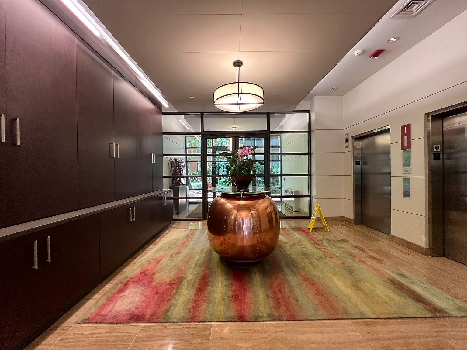 2 bed, 969 sqft, $4,000 — Photo 2
