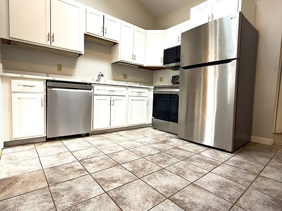 4th image of 4 Lockwood Rd