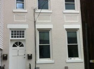 318 70th St, Guttenberg, NJ 07093