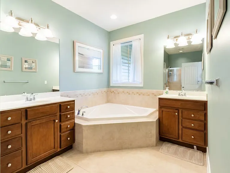 21235 Catalina Cir — Photo 22