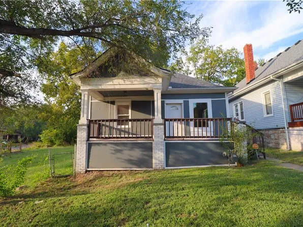 1052 Cleveland Ave, Kansas City, KS 66104