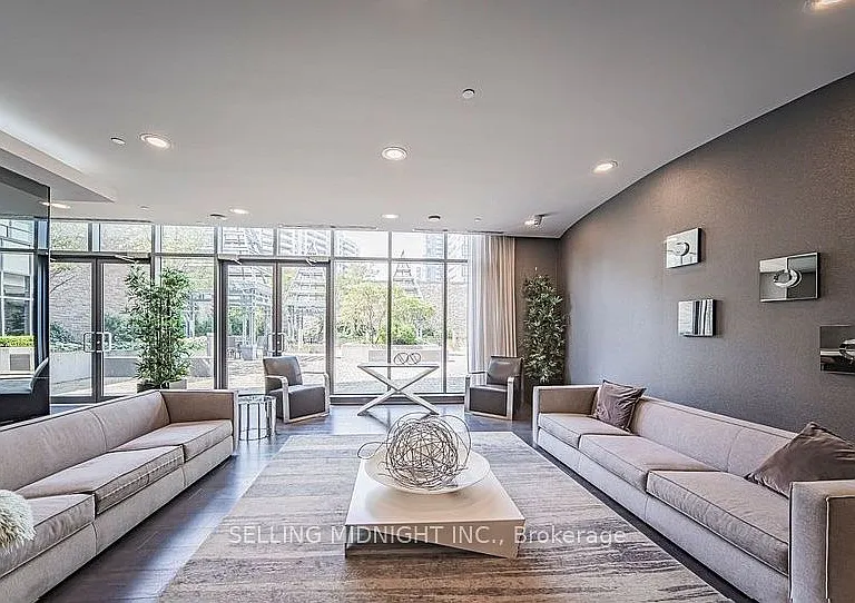 5162 Yonge St #Penthouse 301 — Photo 29