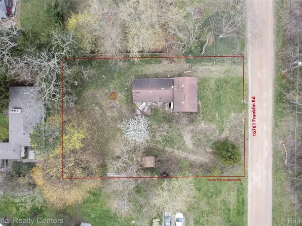16761 Franklin Rd S, Northville, MI 48168