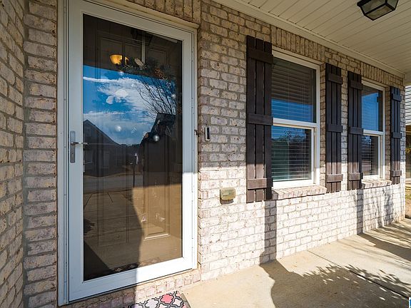 4th image of 4695 Brookshire Ln