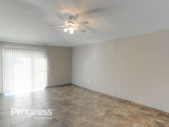 4th image of 1229 Thackery Way