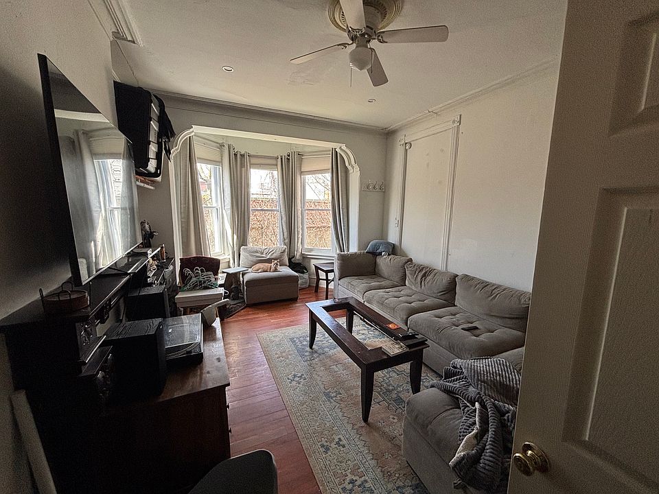 1st image of 434 N 32nd St Floor 2